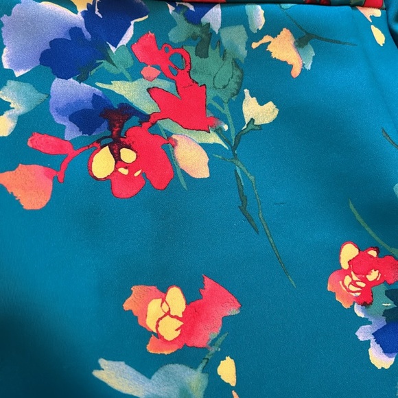 Calvin Kline dress blue with florals. Fits like a size 10 - Picture 5 of 5